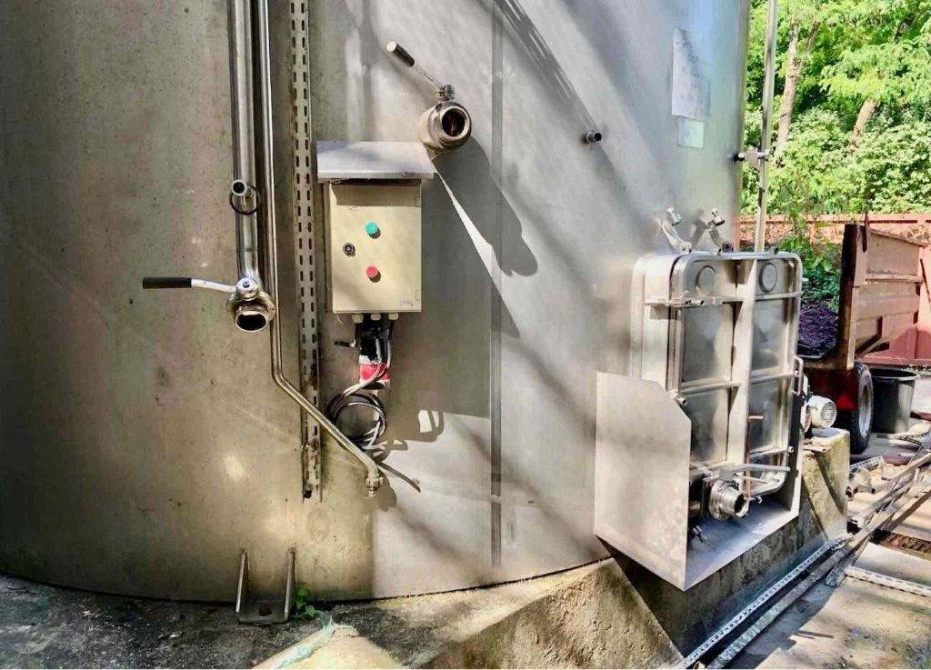 Sonstige Obsttechnik & Weinbautechnik Türe ait Sonstige | Cuve inox - Fond cuillère sur jupe - 700 HL, Gebrauchtmaschine içinde Monteux (resim 8)